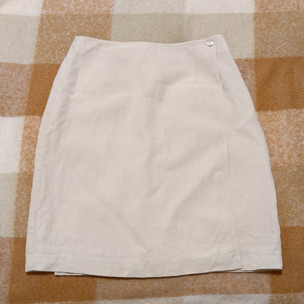 Tommy Bahama 100% Silk Handi-Wrap Skirt, Beige, Size 8